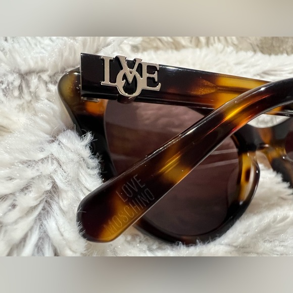Love Moschino EUC+ Tortoise Shell Cateye Sunglasses - Picture 4 of 9